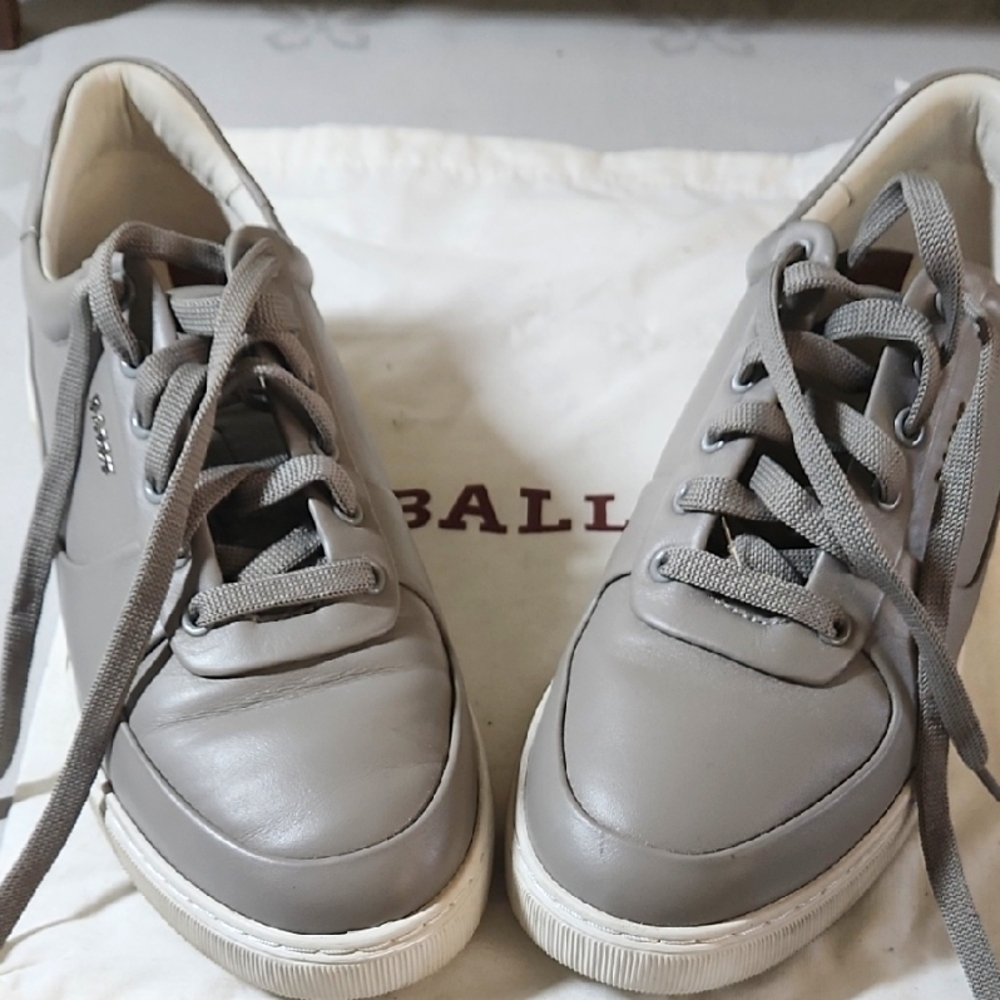 Bally In Gray Calf Leather